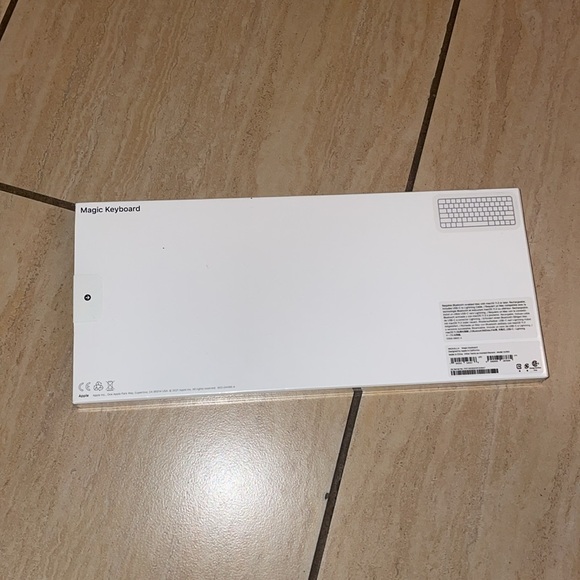 Apple Magic Keyboard Model # A2450 Brand New, Sealed - Picture 3 of 6